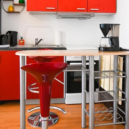 Backpacker Apartment Bahnhof Vienna Exterior photo